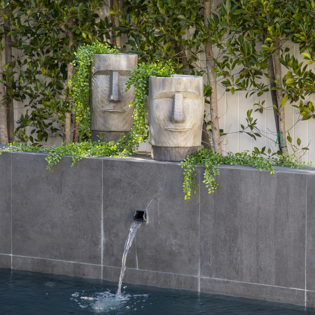 Resin 19"h Face Planter, Grey