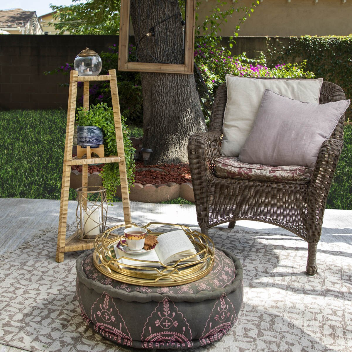 5" Dotted Planter W/ Wood Stand, Blue