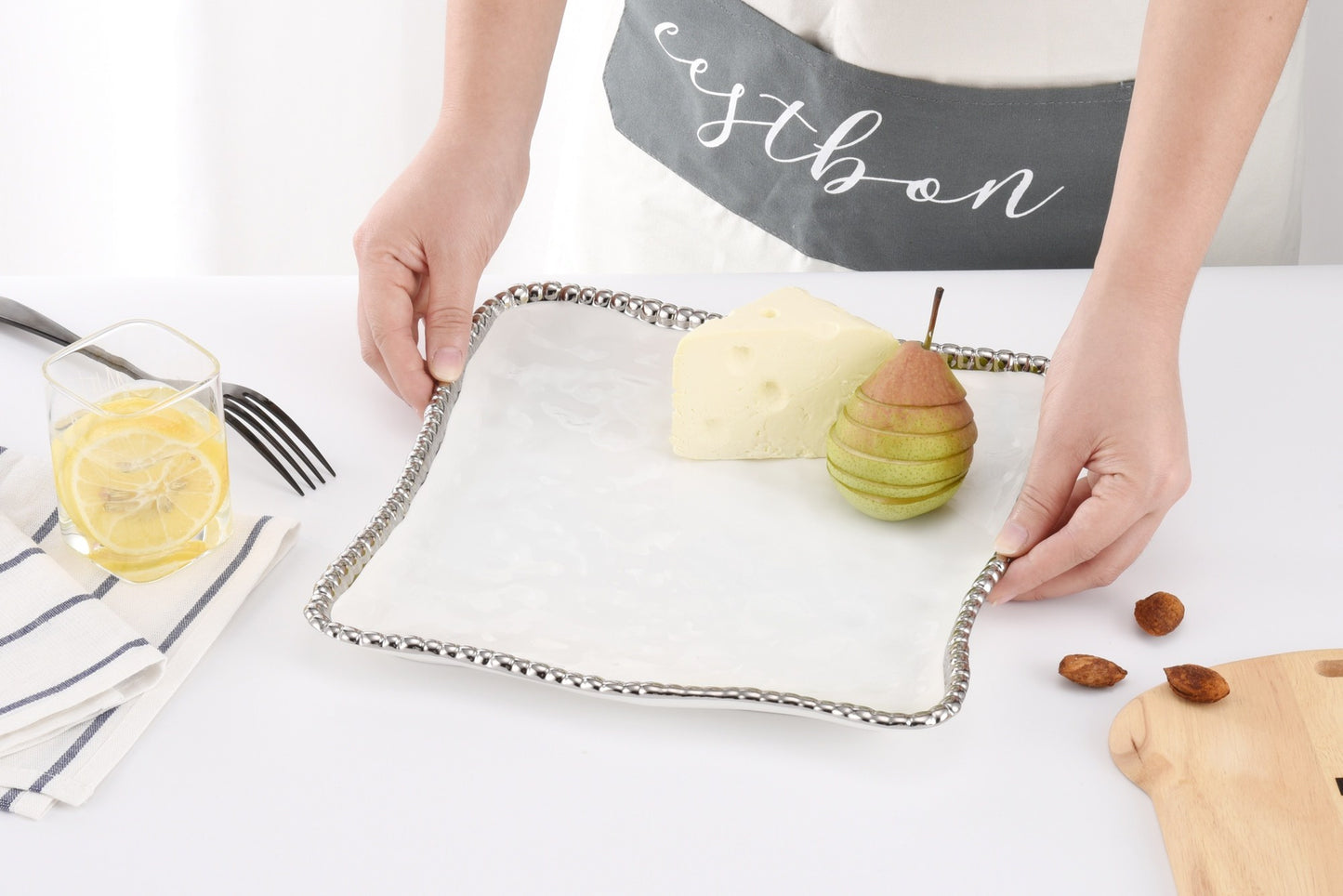 PAMPA BAY SQUARE SERVING PLATTER IN WHITE