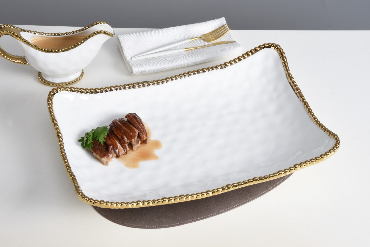 PAMPA BAY RECTANGULAR SERVING PIECE