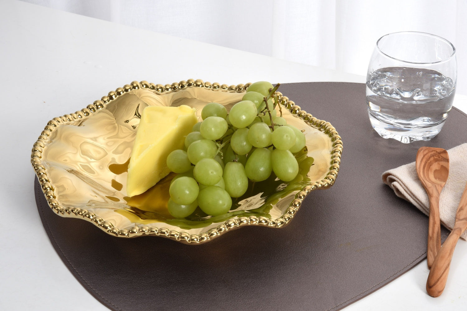 PAMPA BAY ROUND SERVING PIECE – CE LA VIE HOME PAMPA BAY ROUND SERVING PIECE – CE LA VIE HOME