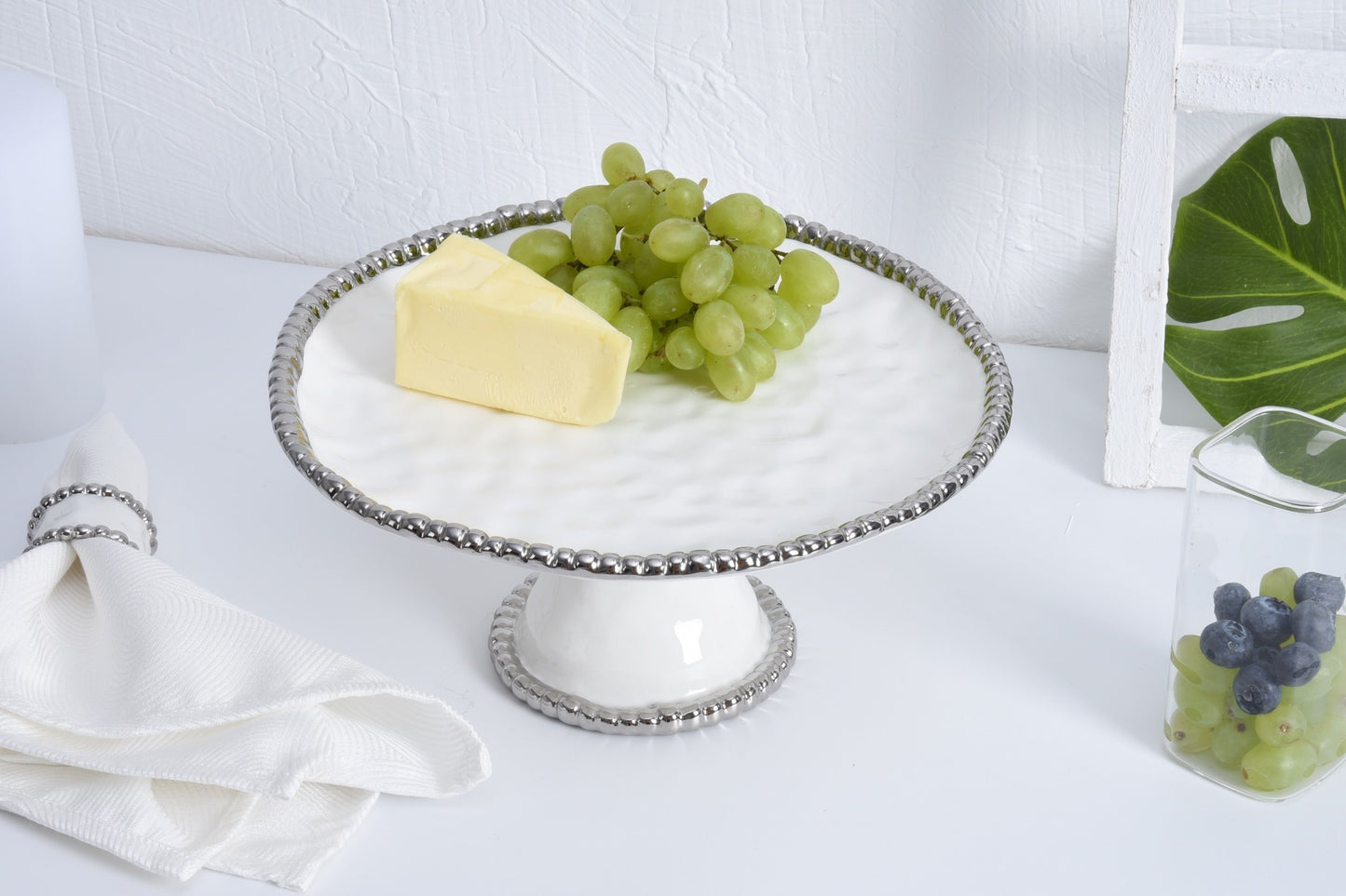 PAMPA BAY ROUND CAKE STAND